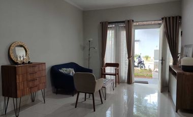 Rumah 2 Lantai di Griya Taman Executive Residence, Serua Tangerang