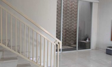 Rumah 2 Lantai di Griya Taman Executive Residence, Serua Tangerang