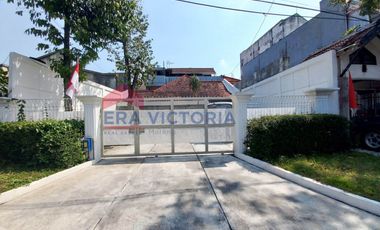 Rumah Sewa Strategis Pinggir Jalan Dekat BPN, Mall, & Kuliner Hits