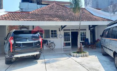Rumah Sewa Strategis Pinggir Jalan Dekat BPN, Mall, & Kuliner Hits