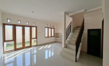 BEST SELLER Rumah Cantik Lingkungan Nyaman di Margahayu Raya Metro Soekarno Hatta Buahbatu Bandung dijual