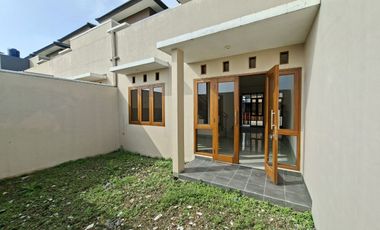 BEST SELLER Rumah Cantik Lingkungan Nyaman di Margahayu Raya Metro Soekarno Hatta Buahbatu Bandung dijual