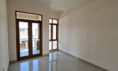 BEST SELLER Rumah Cantik Lingkungan Nyaman di Margahayu Raya Metro Soekarno Hatta Buahbatu Bandung dijual