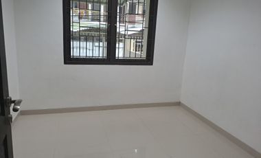 Rumah Disewa  taman ratu Kedoya Jakarta Barat