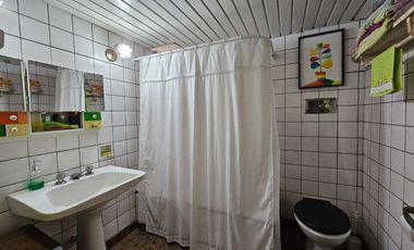Venta casa 4 ambientes en Bernal Oeste