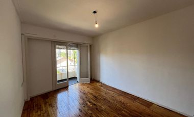 Alquiler 4 ambientes con balcon en Vicente Lopez