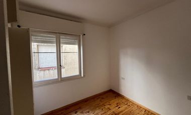 Alquiler 4 ambientes con balcon en Vicente Lopez