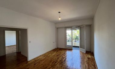 Alquiler 4 ambientes con balcon en Vicente Lopez