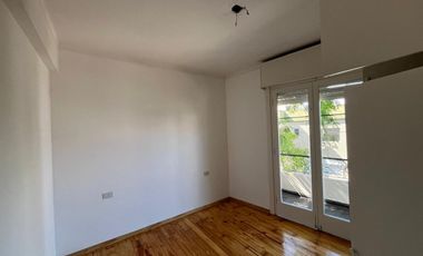Alquiler 4 ambientes con balcon en Vicente Lopez