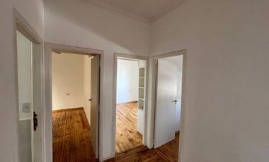 Alquiler 4 ambientes con balcon en Vicente Lopez