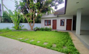 villa di nusa dua, 5 kmr tdr, lingkungan villa, ruangan besar