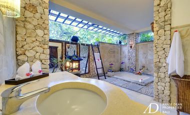 FREEHOLD OCEANFRONT ESTATE LIKE NO OTHER, CANGGU BALI