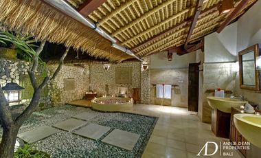 FREEHOLD OCEANFRONT ESTATE LIKE NO OTHER, CANGGU BALI