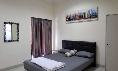 Rumah Mewah 2 Lantai dalam Perumahan Lokasi Dekat Kampus UPN