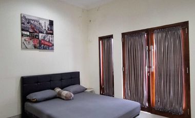 Rumah Mewah 2 Lantai dalam Perumahan Lokasi Dekat Kampus UPN