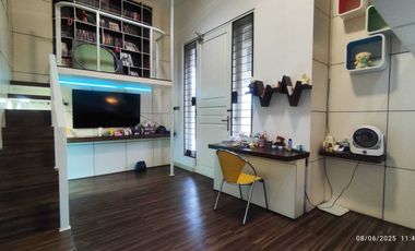 Rumah Modern 2,5 lantai 274mtr Private Pool Cipinang Elok