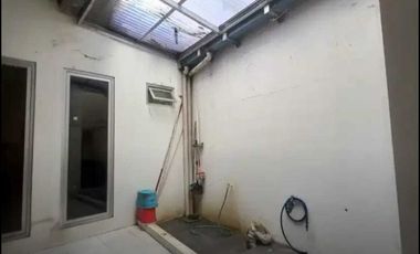 Disewakan Rumah untuk Gudang/Kantor di Senen, Jakarta Pusat