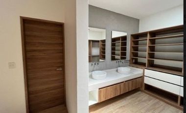 CASA EN VENTA LINDAVISTA, TRES MARÍAS