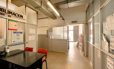 Venta, Fabrica/Galpón, 1633 m2 en 2 plantas con local a la calle, Ruta 2 y Strobel