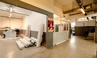 Venta, Fabrica/Galpón, 1633 m2 en 2 plantas con local a la calle, Ruta 2 y Strobel