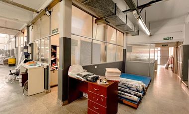 Venta, Fabrica/Galpón, 1633 m2 en 2 plantas con local a la calle, Ruta 2 y Strobel