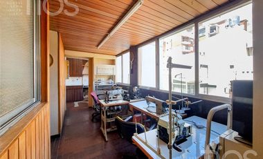 VENTA DUPLEX DE CUATRO DORMITORIOS MAS COMODIN EN BARRIO MARTIN