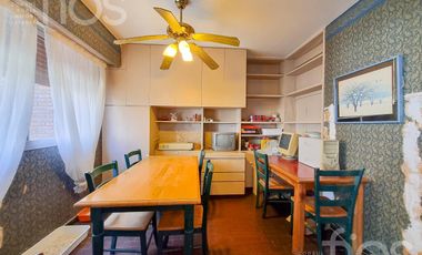 VENTA DUPLEX DE CUATRO DORMITORIOS MAS COMODIN EN BARRIO MARTIN