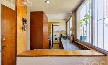 VENTA DUPLEX DE CUATRO DORMITORIOS MAS COMODIN EN BARRIO MARTIN