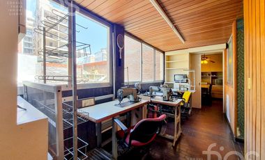 VENTA DUPLEX DE CUATRO DORMITORIOS MAS COMODIN EN BARRIO MARTIN