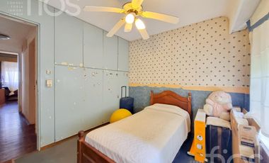 VENTA DUPLEX DE CUATRO DORMITORIOS MAS COMODIN EN BARRIO MARTIN