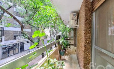 VENTA DUPLEX DE CUATRO DORMITORIOS MAS COMODIN EN BARRIO MARTIN