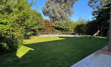 Casa en  Abril Club de Campo