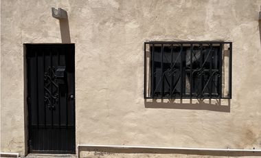 Casa económica en renta (Casa o Local). Colonia Salvarcar