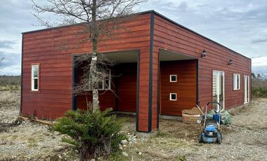 Casa estilo mediterráneo, condominio consolidado a orillas de la ruta a Calbuco