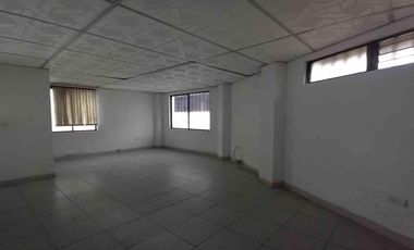 CASA COMERCIAL EN ARRIENDO EN LA AV 19/ ARMENIA