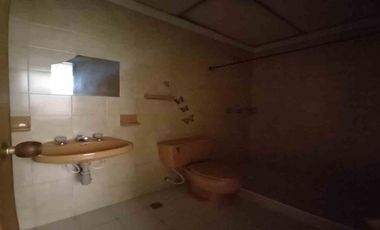 CASA COMERCIAL EN ARRIENDO EN LA AV 19/ ARMENIA