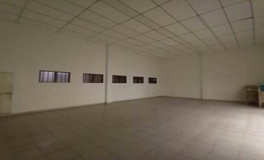 CASA COMERCIAL EN ARRIENDO EN LA AV 19/ ARMENIA