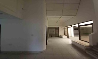 CASA COMERCIAL EN ARRIENDO EN LA AV 19/ ARMENIA