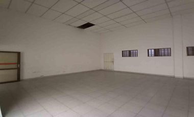 CASA COMERCIAL EN ARRIENDO EN LA AV 19/ ARMENIA