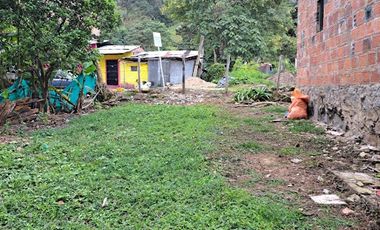 VENTA de CASA LOTE en FUSAGASUGA