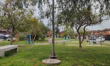 LINDA Y ACOGEDORA CASA EN CONDOMINIO EN MIRAFLORES