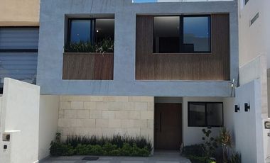 CASA EN VENTA EN SAN ANGEL IV