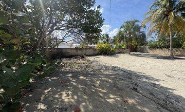 Casa en Venta en 2da Fila y en Esquina en Telchac Puerto