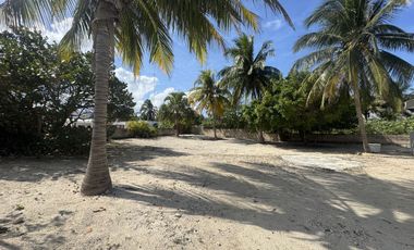 Casa en Venta en 2da Fila y en Esquina en Telchac Puerto