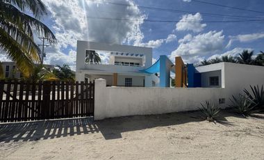 Casa en Venta en 2da Fila y en Esquina en Telchac Puerto
