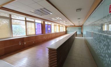 Edificio en Venta con múltiples posibilidades