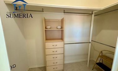 Departamento de dos plantas semi amueblado en Quintas del Sol frente a parque