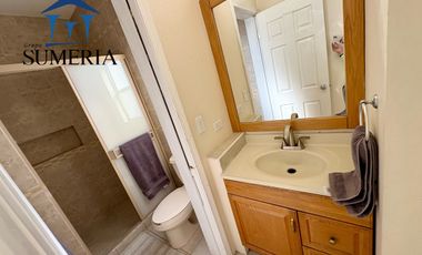 Departamento de dos plantas semi amueblado en Quintas del Sol frente a parque