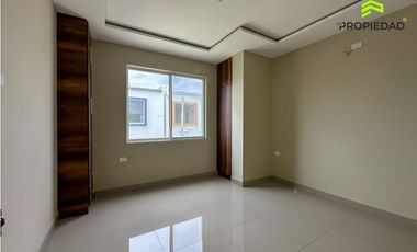 Casa en Venta en Elegole - Manta | Cerca de Terminal, Aeropuerto, Shop