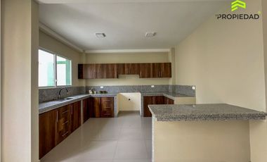 Casa en Venta en Elegole - Manta | Cerca de Terminal, Aeropuerto, Shop